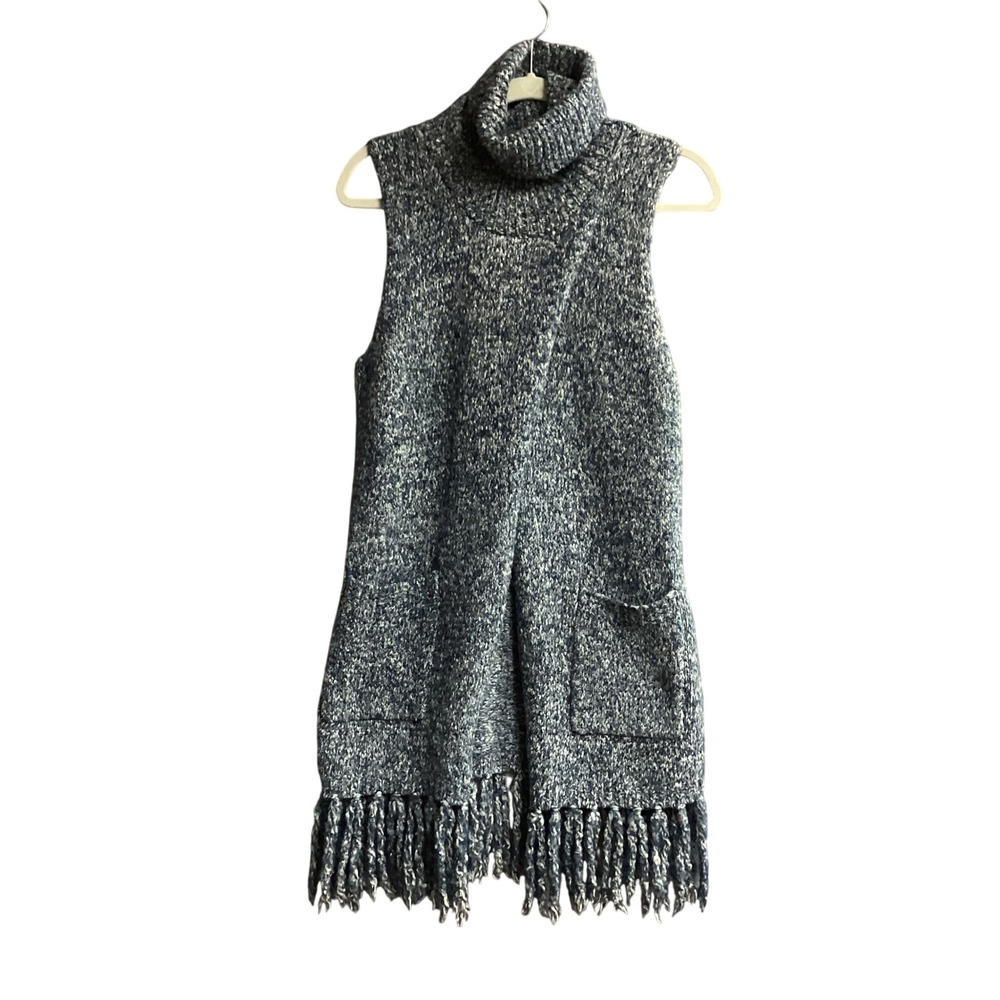 Zaria Sweater Shawl Poncho Fringe Pockets Sleeveless Blue‎ White Knit